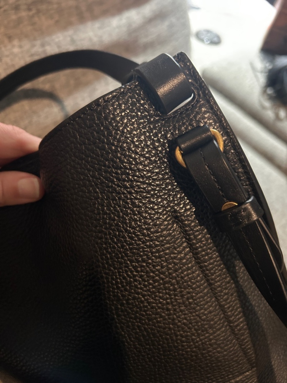 VINCE Ava Leather Crossbody Bag - Picture 9 of 14